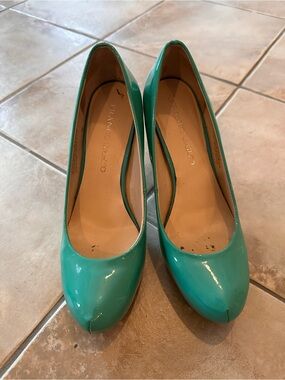 Franco Sarto Teal Patent Round-Toe Pumps Woman’s 8